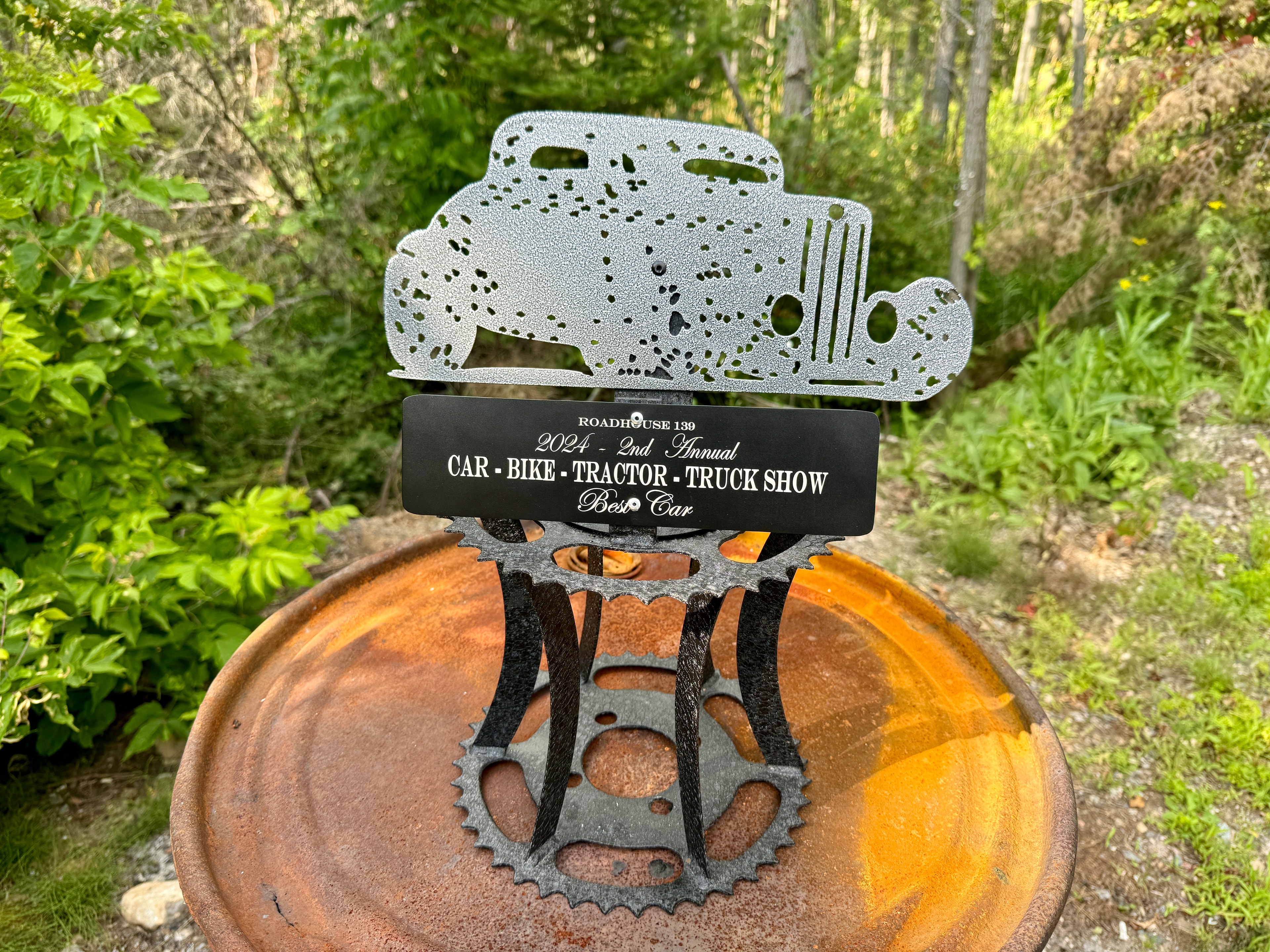 Roadhouse 139 2024 2nd Annual Car-Bike-Tractor-Truck Show — Best Car trophy